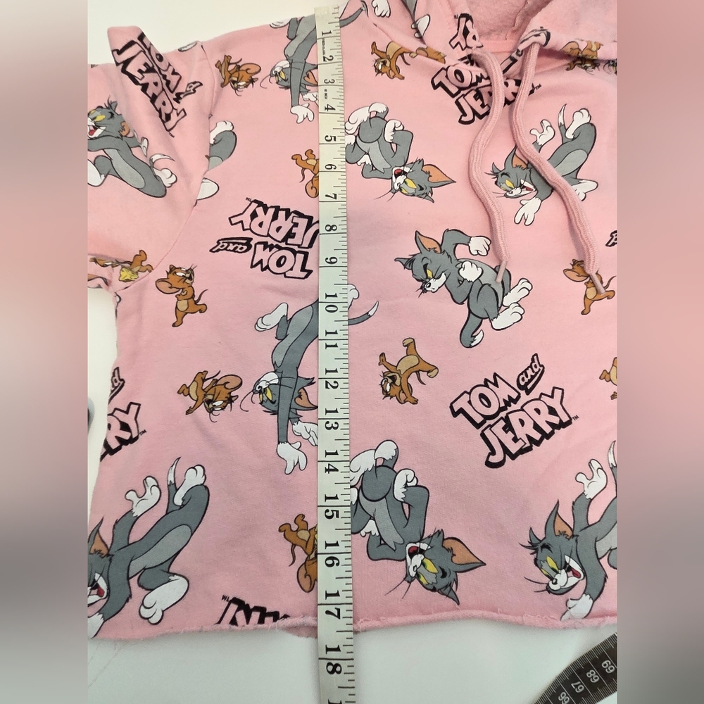 Tom and Jerry Pink Cropped Hoodie - Picture 10 of 10